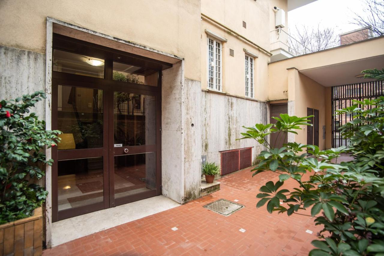 Gianicolo Miracle Suite, Rome